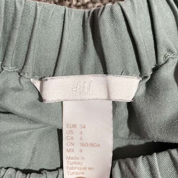 H&M blouse - Picture 2 of 2
